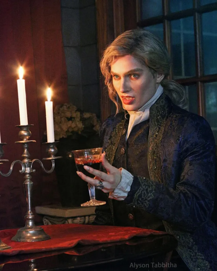 OVA LJEPOTICA SE MOŽE PRETVORITI U KOGA GOD POŽELI: Ne &scaron;alimo se s vama, na ovim fotografijama se nalazi jedna te ista osoba