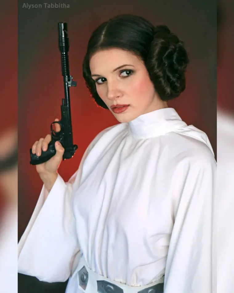 OVA LJEPOTICA SE MOŽE PRETVORITI U KOGA GOD POŽELI: Ne &scaron;alimo se s vama, na ovim fotografijama se nalazi jedna te ista osoba