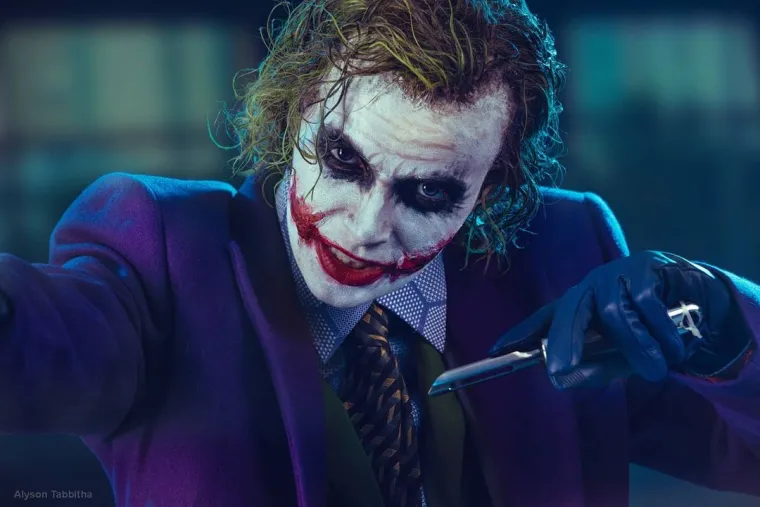 OVA LJEPOTICA SE MOŽE PRETVORITI U KOGA GOD POŽELI: Ne &scaron;alimo se s vama, na ovim fotografijama se nalazi jedna te ista osoba