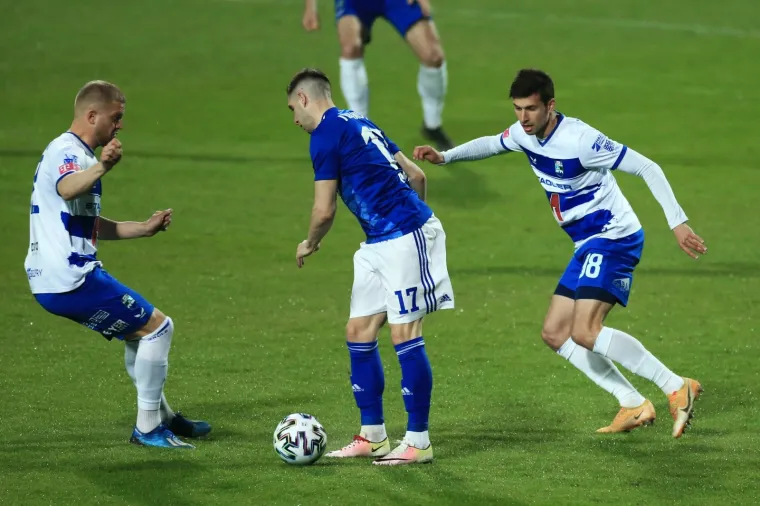 I NENO STARI, &Scaron;TO IMA KOD TEBE? Susret Bjelice i Krznara, a samo pogledajte jedan detalj s terena