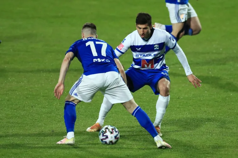 I NENO STARI, &Scaron;TO IMA KOD TEBE? Susret Bjelice i Krznara, a samo pogledajte jedan detalj s terena