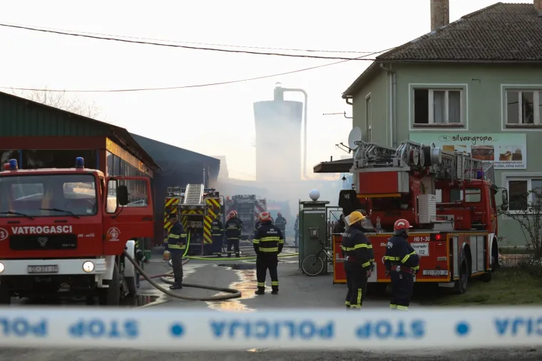 40 vatrogasaca se bori s požarom u Valpovu: Nema ozlijeđenih