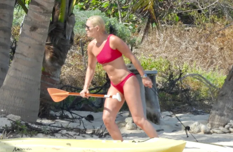 PREMIUM EXCLUSIVE: *NO WEB UNTIL 3PM EDT 22ND APR* Lindsey Vonn looks incredible in a bright red bikini as she takes a paddle board for a ride.
The former ski champion, 36, was pictured while on vacation in Tulum, Mexico.
20 Apr 2021,Image: 607130972, License: Rights-managed, Restrictions: World Rights, Model Release: no, Credit line: Profimedia