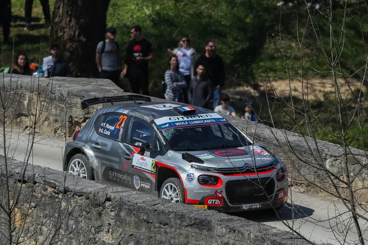 Do kraja Croatia Rallyja preostaje jo&scaron; osam specijalnih brzisnkih testova, četiri u subotu poslije podne i četiri u nedjelju, od ukupno 300,32 kilometara raspoređenh po brdovitim predjelima oko Zagreba.