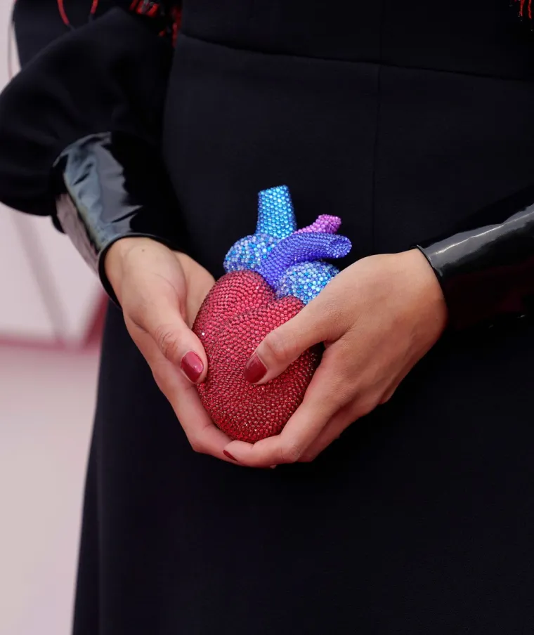 Ni Celeste Waite nije se proslavila odabirom torbice.