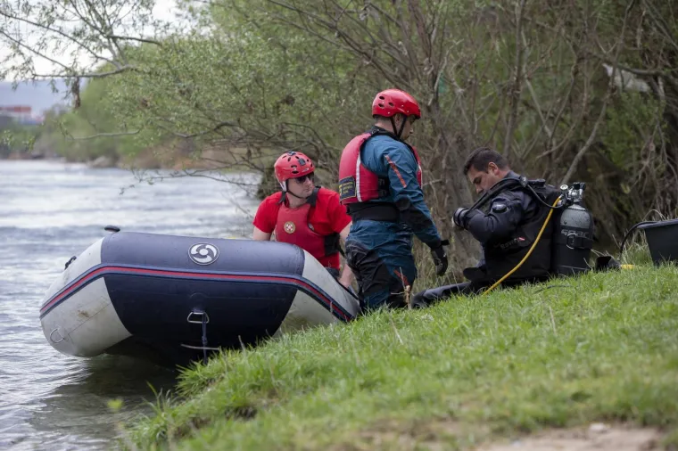Mjesto užasa kod Mostara: U potopljenom autu pronađen mrtav mu&scaron;karac, traži se dijete
