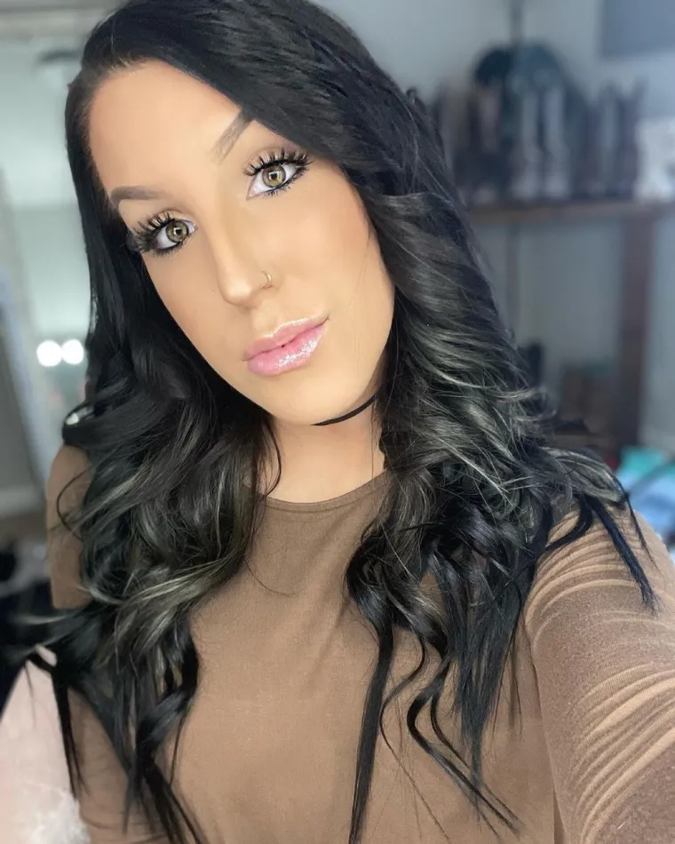 KRPALA KRAJ S KRAJEM, A DANAS PLIVA U NOVCU: 'Vrijeđali su me, a sada masno plaćaju da ja vrijeđam njihove penise'