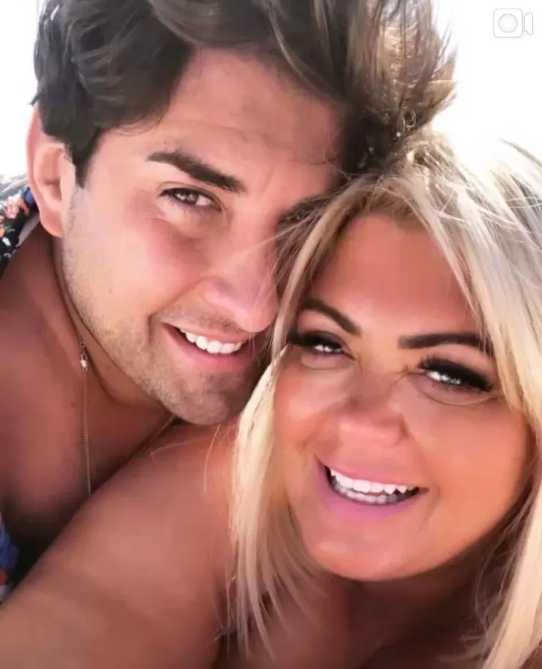 SLAVNI KOJI VOLE 'ŠARATI': Demi i Ashton organizirali grupnjake, Bella ima i curu i dečka, a ni Scarlett nije za monogamiju