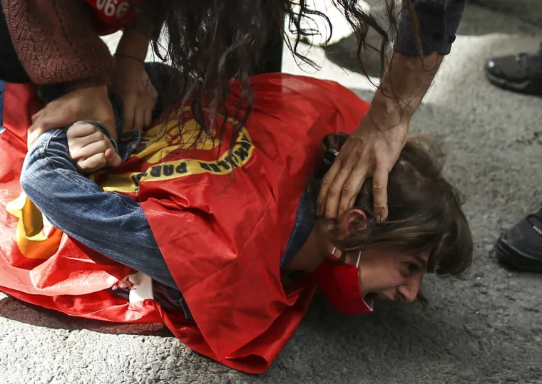 Dramatične fotogafije iz Turske! Stotine uhićenih na prvomajskim prosvjedima: Kri&scaron;ili su policijski sat