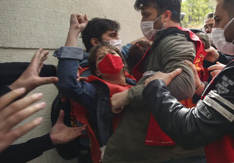 Dramatične fotogafije iz Turske! Stotine uhićenih na prvomajskim prosvjedima: Kri&scaron;ili su policijski sat