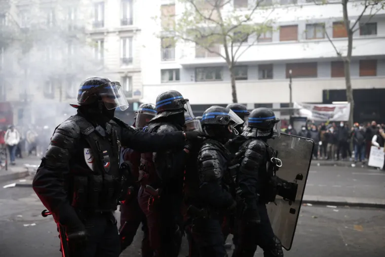 Tradicionalni prvomajski prosvjedi u Francuskoj unatoč restrikcijama: 'Želimo živjeti, a ne preživljavati'