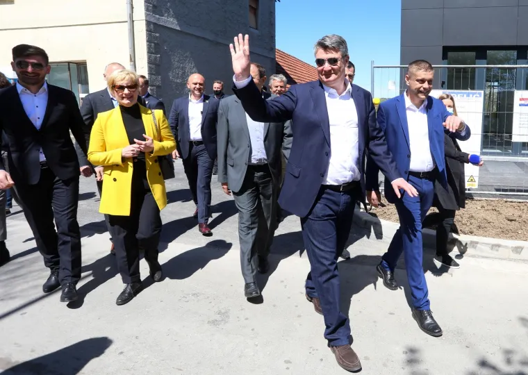 Milanović u općini Pla&scaron;ki dočekan pljeskom i ovacijama