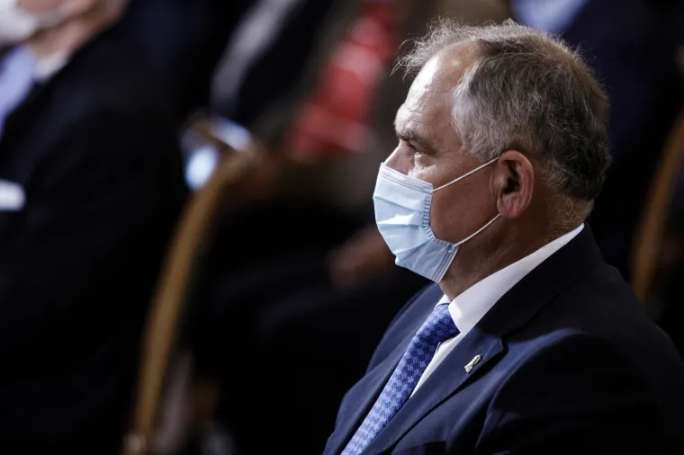 Mno&scaron;tvo vjernika je slavilo sv. Dujma ispred i u katedrali