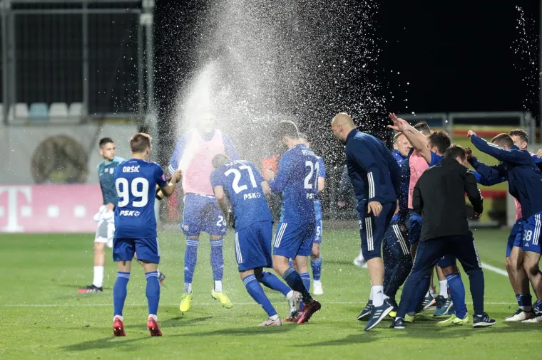 Nogometaši Dinama sa stilom su potvrdili naslov prvaka Hrvatske.