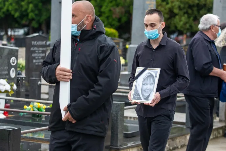 Osijek: Na groblju Retfala sahranjena je Ena &Scaron;arac