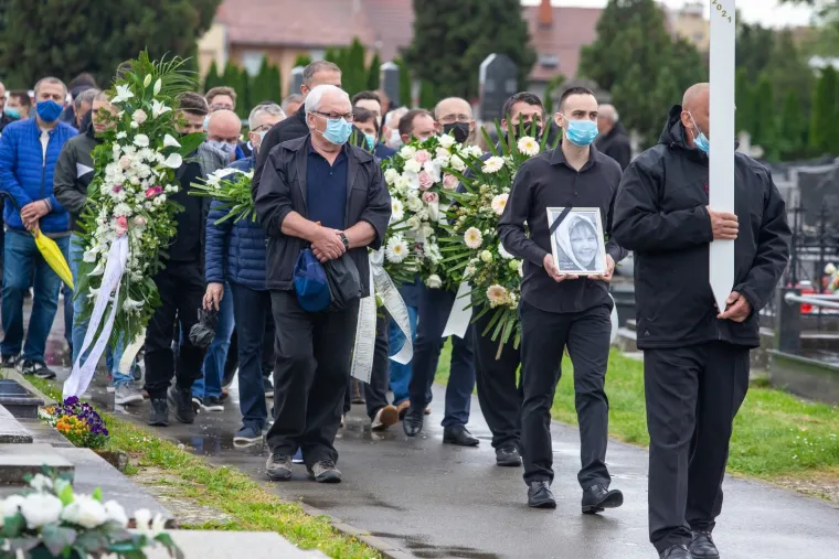 Osijek: Na groblju Retfala sahranjena je Ena &Scaron;arac