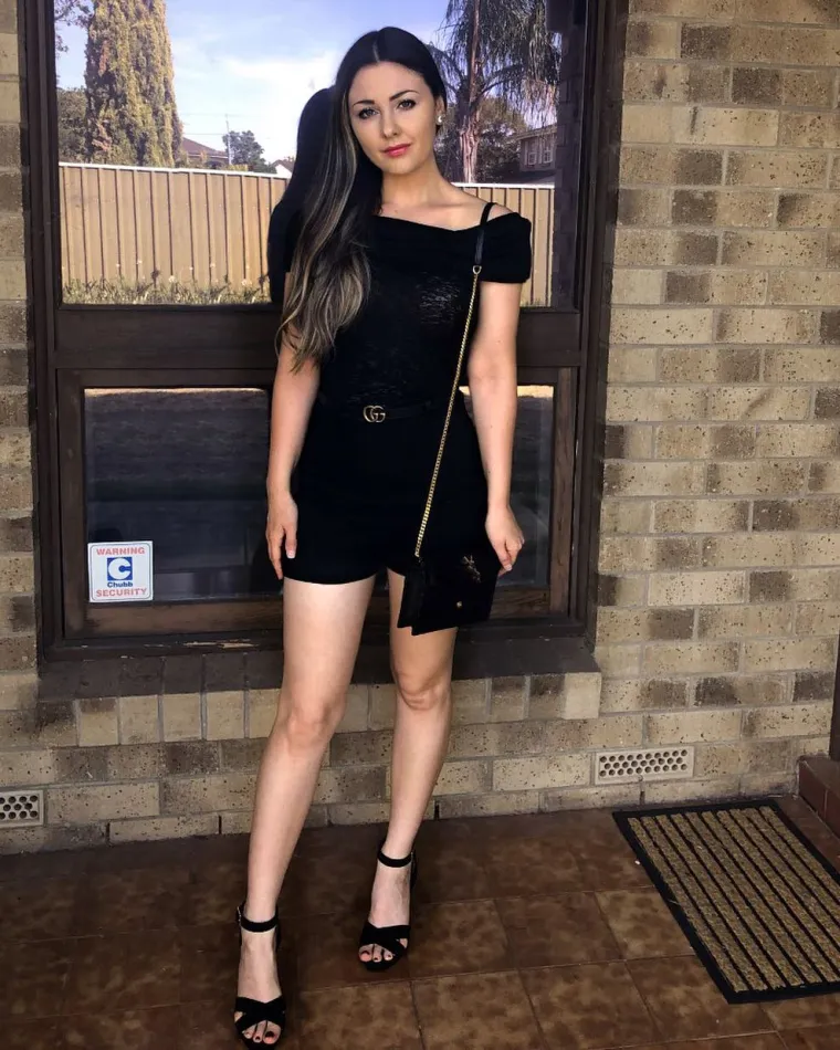 ZA&Scaron;TO NEKI DRUGIMA NE MOGU OPROSTITI LJUBAV? Neprestano je napadaju, pitaju za&scaron;to je ljepotica poput nje izabrala takvog mu&scaron;karca