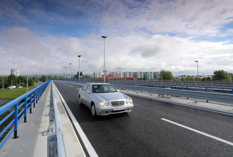 Nakon vi&scaron;eacmjesečnih radova napokon je otvoren Most mladosti u Zagrebu