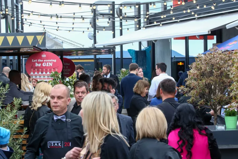 Evo kako izgleda prvi probni domjenak bez epidemiolo&scaron;kih mjera