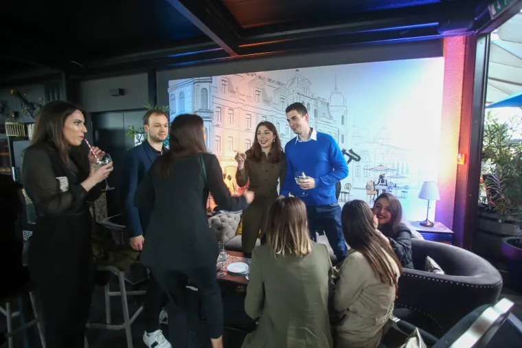 Evo kako izgleda prvi probni domjenak bez epidemiolo&scaron;kih mjera