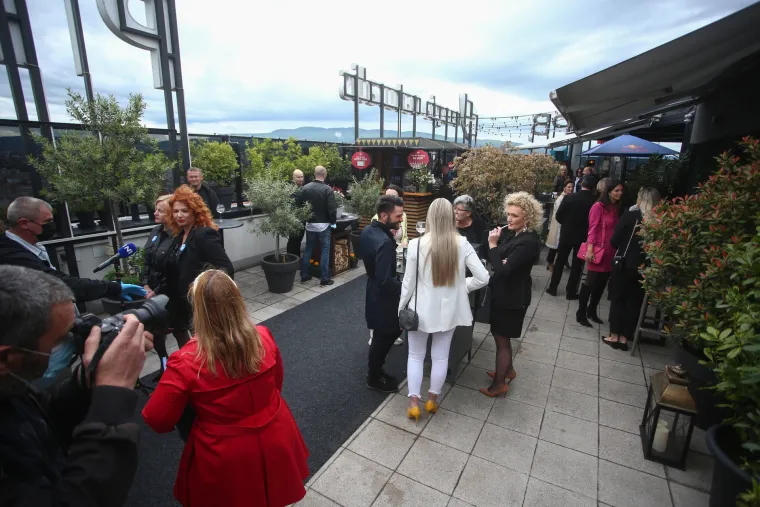 Evo kako izgleda prvi probni domjenak bez epidemiolo&scaron;kih mjera