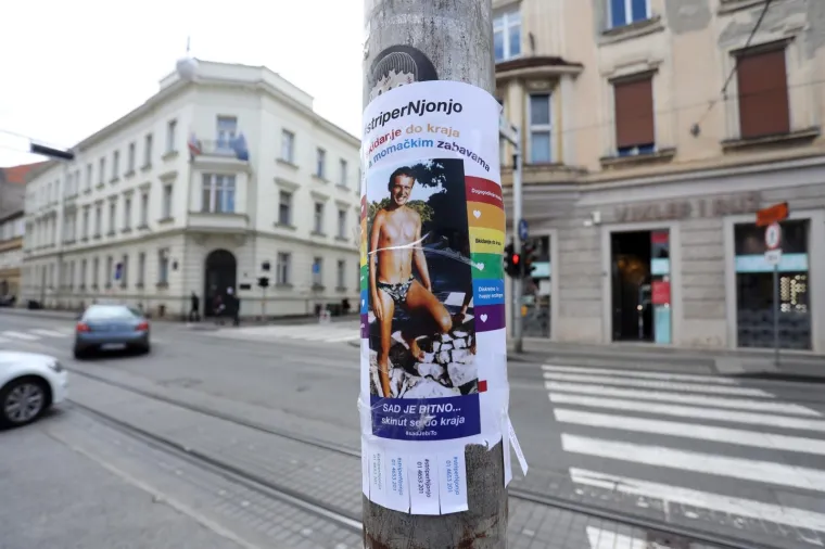 Jandrokovićevi 'mi&scaron;ići na plaži' probili granice interneta: Letci s predsjednikom Sabora osvanuli u Zagrebu!