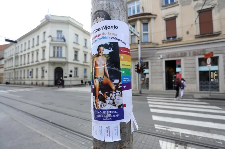 Jandrokovićevi 'mi&scaron;ići na plaži' probili granice interneta: Letci s predsjednikom Sabora osvanuli u Zagrebu!