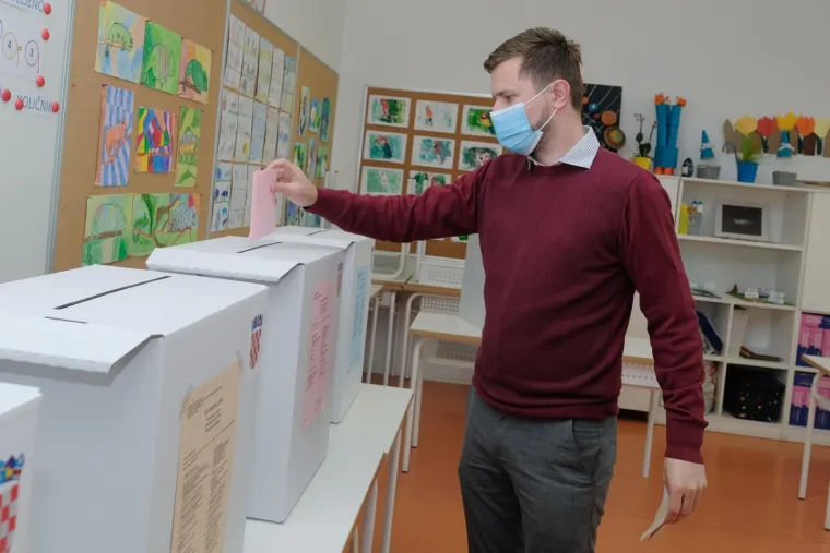 Kandidat za gradonačelnika Davor Nađi glasovao je na izborima