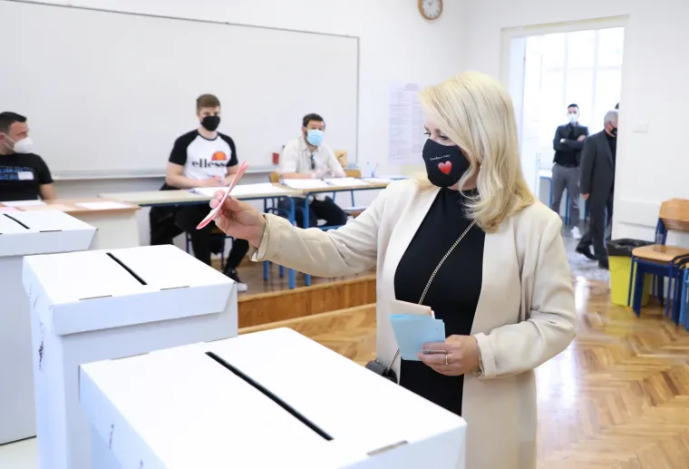 Vesna &Scaron;kare Ožbolt glasovala na lokalnim izborima u Zagrebu