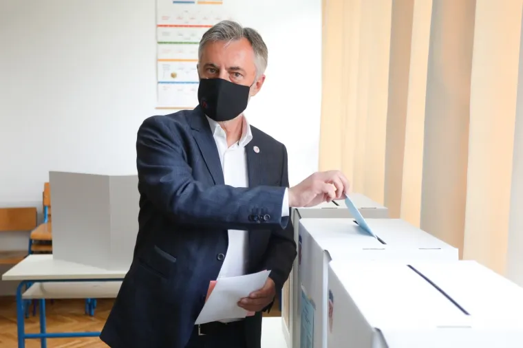 Miroslav &Scaron;koro glasovao je na zagrebačkim lokalnim izborima