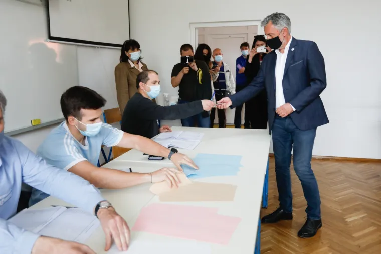 Miroslav &Scaron;koro glasovao je na zagrebačkim lokalnim izborima