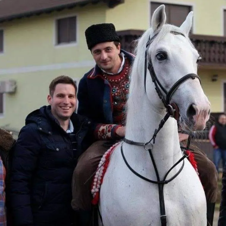 FOTO - Najizgledniji osječki gradonačelnik Ivan Radić: Sa 28 godina već je bio u Saboru, a najveća potpora mu je supruga odvjetnica