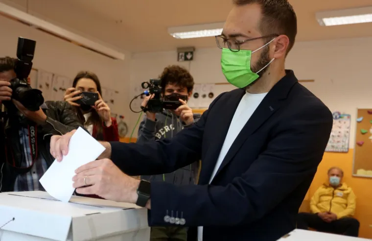 Kandidat Tomislav Toma&scaron;ević glasao je na lokalnim izborima