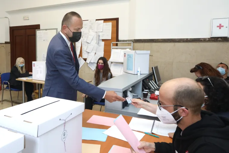 Kandidat za gradonačelnika &Scaron;ibenika Zekanović glasao je na izborima