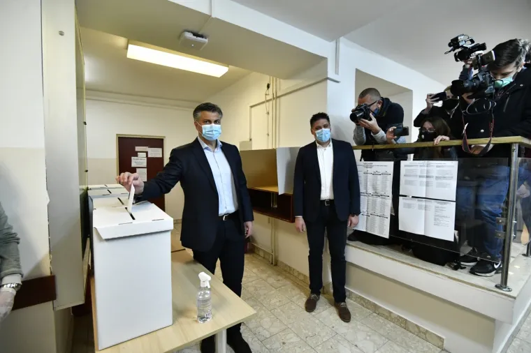 Predsjednik Vlade Andrej Plenković obavio je građansku dužnost i glasao na izborima