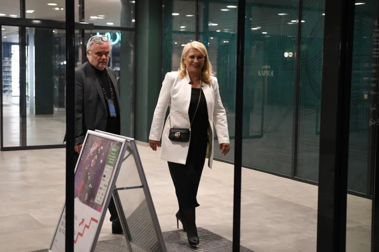 NASMIJE&Scaron;ENA &Scaron;KARE OŽBOLT: Atmosfera u stožeru kandidatkinje za zagrebačku gradonačelnicu