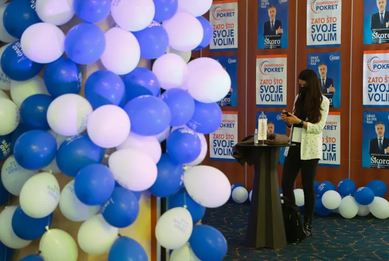 ATMOSFERA U IZBORNOM STOŽERU MIROSLAVA &Scaron;KORE; Rezultati se čekaju u hotelu International