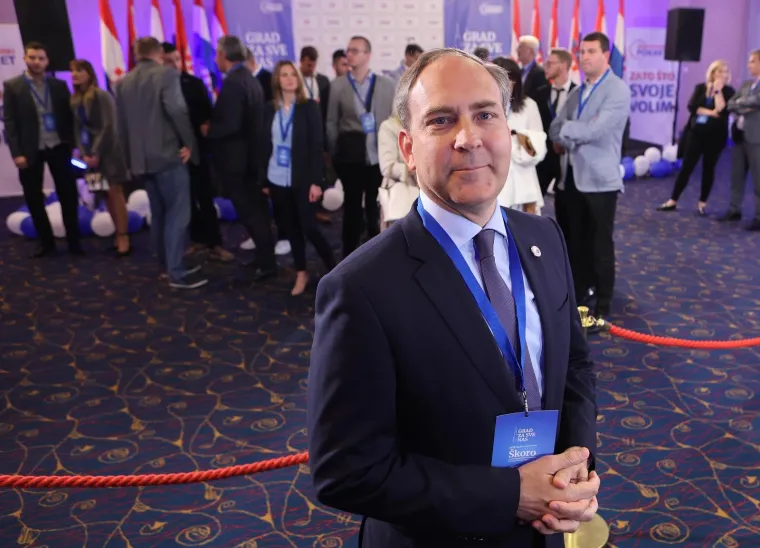 16.05.2021., Zagreb - Izborni stožer kandidata Domovinskog pokreta i Zelene liste za gradonačelnika Zagreba Miroslava &Scaron;kore u hotelu International.