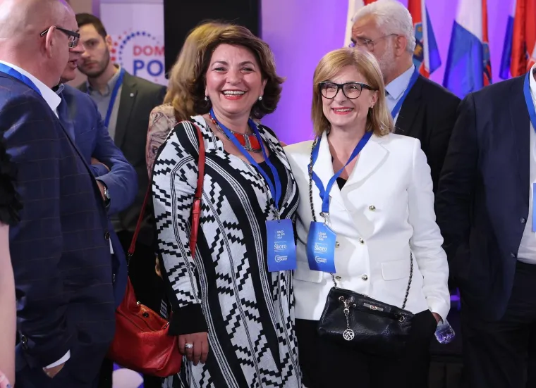 ATMOSFERA U IZBORNOM STOŽERU MIROSLAVA &Scaron;KORE; Rezultati se čekaju u hotelu International