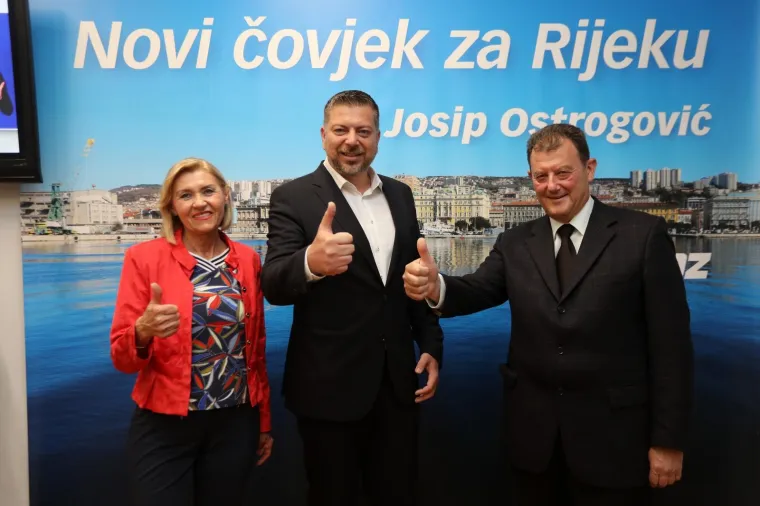 16.05.2021., Rijeka - Josip Ostrogović u sjedi&scaron;tu HDZ-a prati rezultate i daje izjave