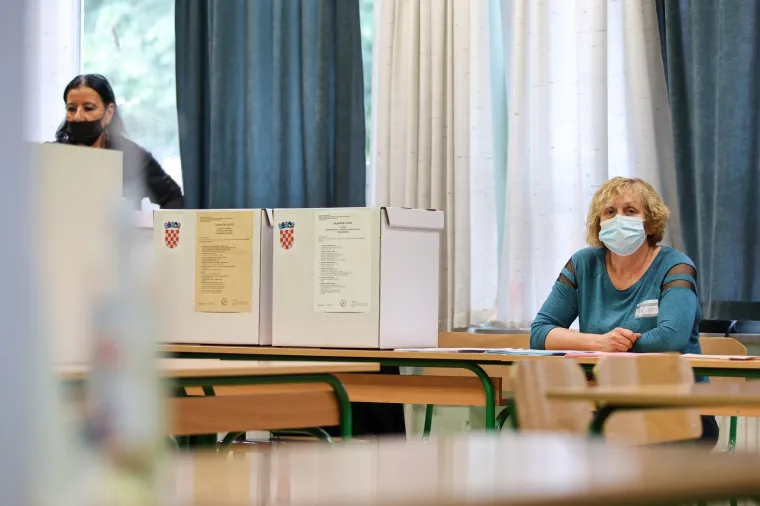 16.05.2021., Zadar - Lokalni izbori u Zadru. Branko Dukic glasovao na lokalnim izborima. Photo: Marko Dimic/PIXSELL