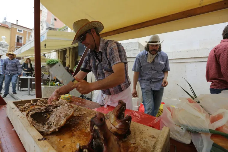 Najupečatljiviji kandidat za gradonačelnika kroz godine: Od kauboja koji dijeli janjetinu, preko Isusa, Francuza, do Ričarda