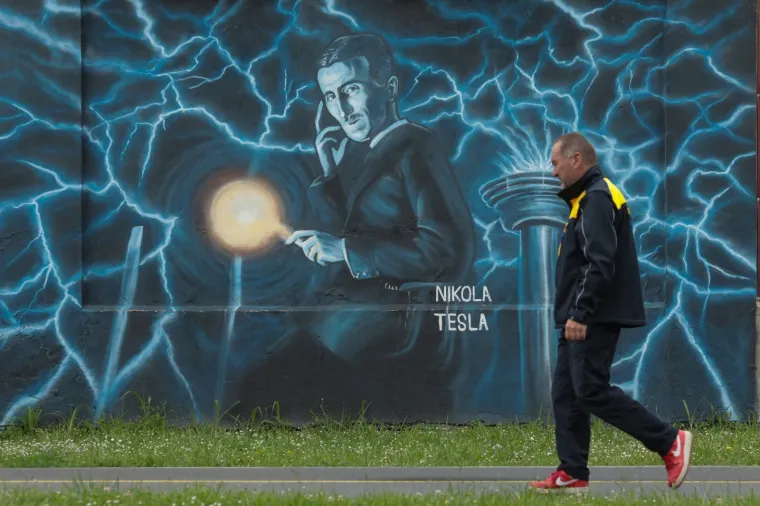 Ponos svih Osječana: Pogledajte mural posvećen hrvatskim velikanima znanosti