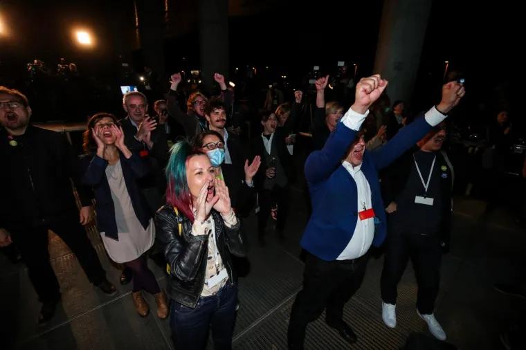 Slavlje u izbornom stožeru kandidata koalicije Možemo! - Zagreb je NAS! - Zelena alternativa ORaH - Nova ljevica - Za Grad! za gradonačelnika Zagreba Tomislava Toma&scaron;evića u Muzeju suvremene umjetnosti.