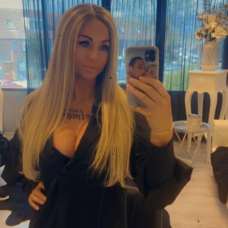 Pokojni Gelmore umro je od srčanoga udara, a nizozemski mediji navode da je de Jong osobno svjedočila toj tragediji i poku&scaron;avala ga oživjeti.