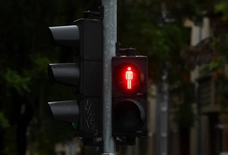 Smetaju li vam ovi prometni znakovi? Izazvali su burnu političku raspravu