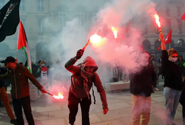 Tisuće ljudi na propalestinskim prosvjedima u Francuskoj i Britaniji: 'Sankcije Izraelu' i 'Slobodna Palestina'