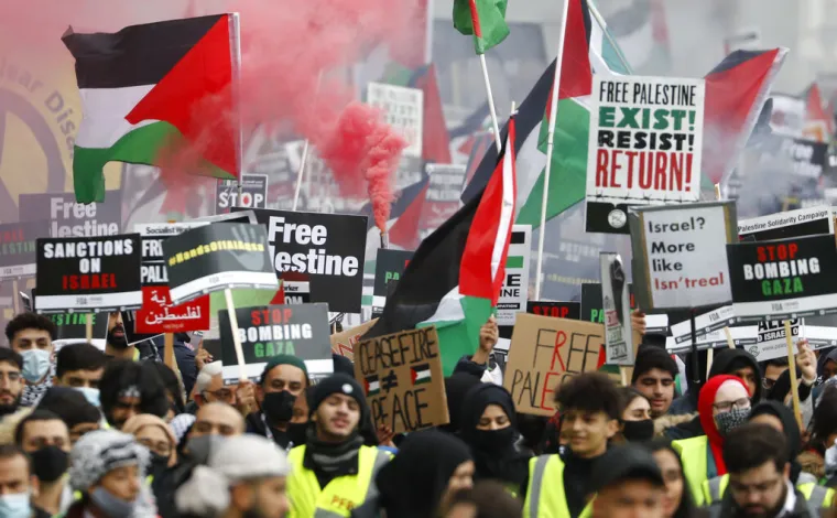 Tisuće ljudi na propalestinskim prosvjedima u Francuskoj i Britaniji: 'Sankcije Izraelu' i 'Slobodna Palestina'