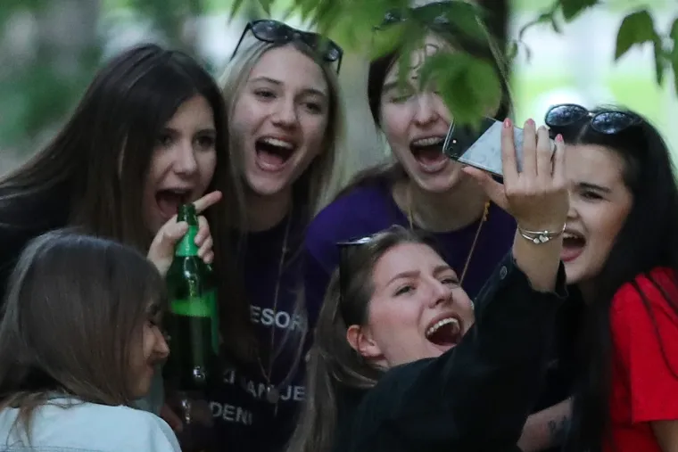 Proslavili zadnji dan &scaron;kole kao svi prije njih, a norijadu će imati online?