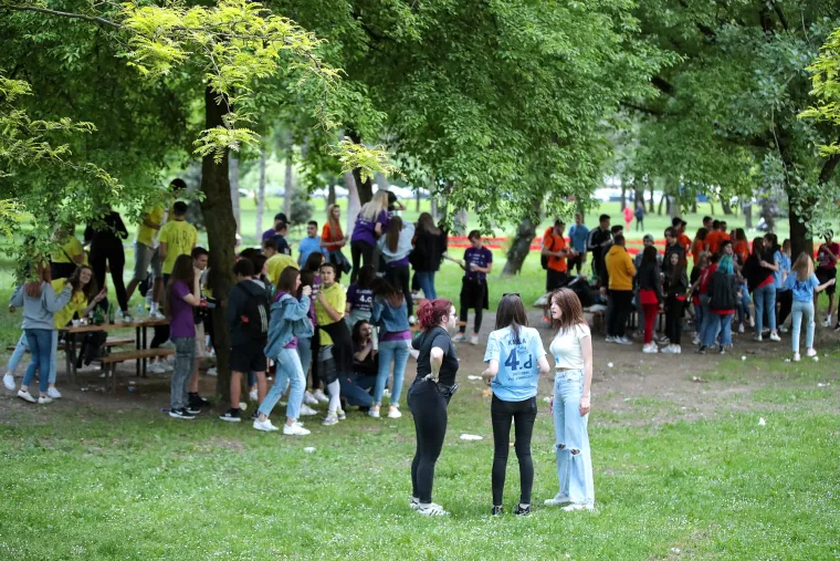 Proslavili zadnji dan &scaron;kole kao svi prije njih, a norijadu će imati online?